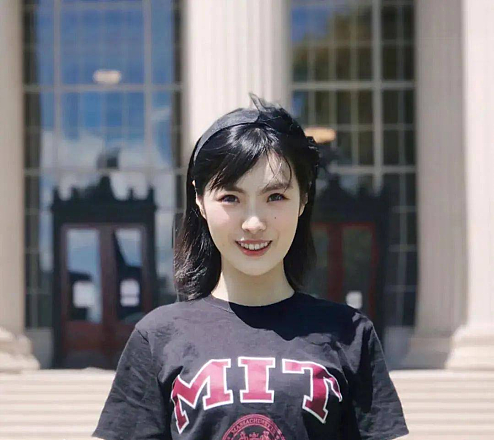 这个00后女孩的AI公司太厉害了!吸引57岁数学泰斗给24岁的学生打工(组图) - 4