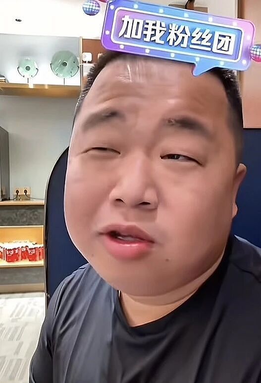 上热搜了！千万粉丝网红蓝战非在南非被持刀绑架，损失上千万！绑匪提前买通所有人令人恐惧（组图） - 8