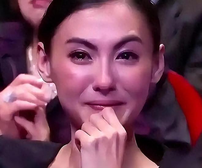 张柏芝三度出庭，回应被向太封杀内幕，含泪称千万官司输赢不重要（组图） - 1