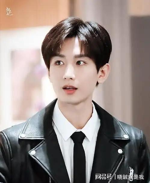 陈晓也没想到，当初自己身边的小跟班，如今已成了高攀不起的存在（组图） - 39