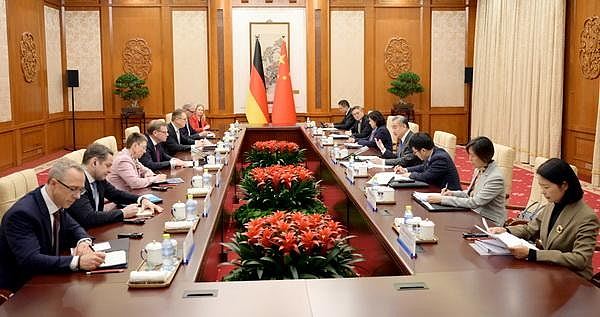 王毅七重锁定对上美国八提台湾：台海安全谁在算总帐？（组图） - 5