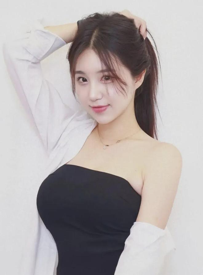 【美女】又纯又欲，长相靓丽，身材火辣妖娆，S曲线让人看了还想看（组图） - 18
