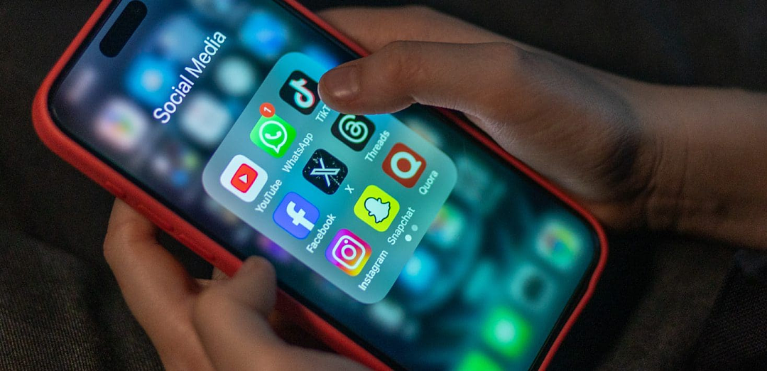 全球最严?澳洲全面禁止未成年人用社交APP,网友吵翻(组图) - 3