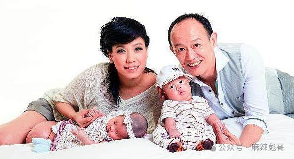 前任自杀,现任小25岁,他算渣吗?(组图) - 43