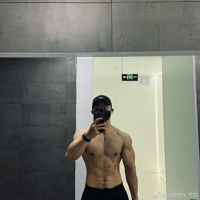 【帅哥】北京医生竟然是肌肉猛男！？脱下工作服之后，女网友纷纷求打针（组图） - 12