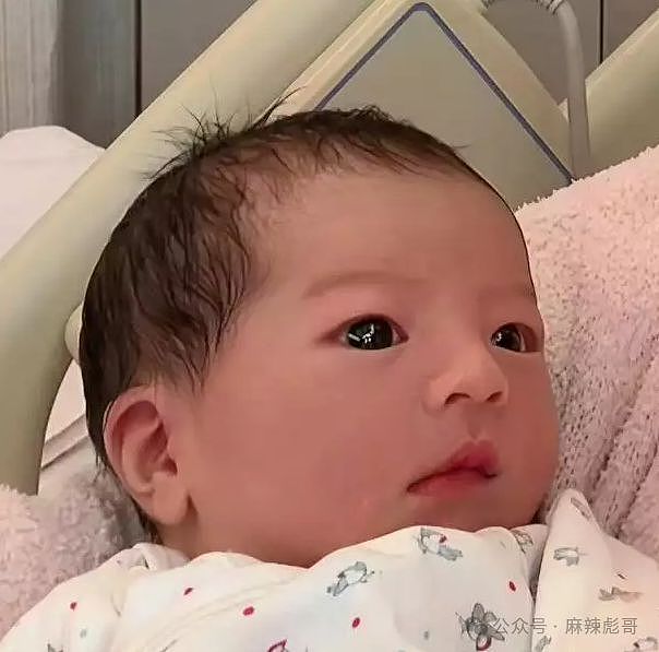前任自杀,现任小25岁,他算渣吗?(组图) - 6