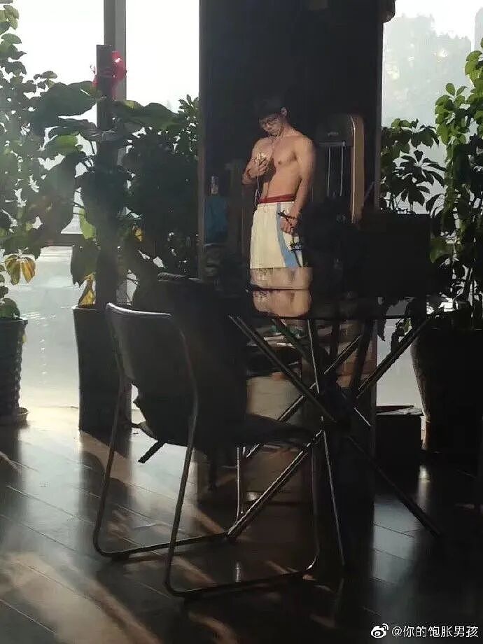 【帅哥】北京医生竟然是肌肉猛男！？脱下工作服之后，女网友纷纷求打针（组图） - 6