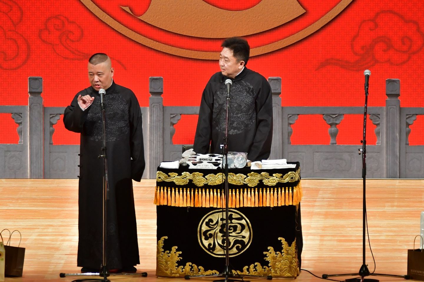 郭德纲被约谈因观众投诉表演有“屎尿屁”，中国相声监管收紧？（组图） - 2