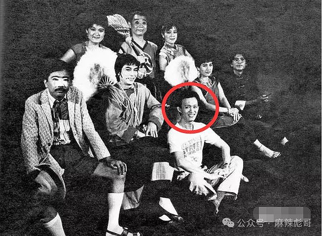 前任自杀,现任小25岁,他算渣吗?(组图) - 22