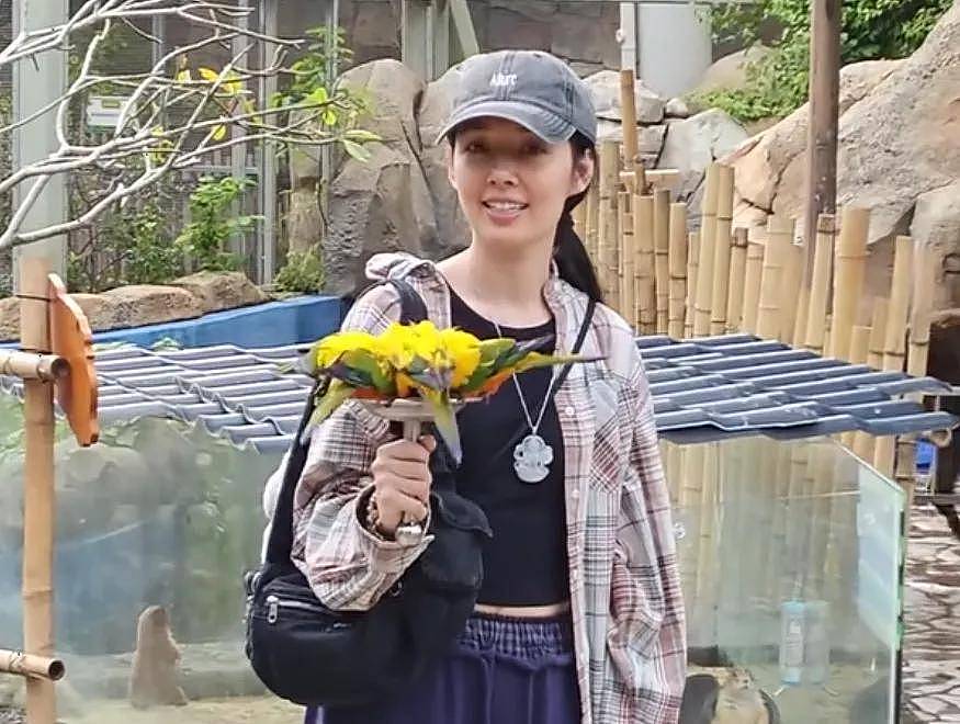 郭碧婷自曝和向佐两地分居，靠孩子联络感情，婆婆向太给钱大手笔（组图） - 12