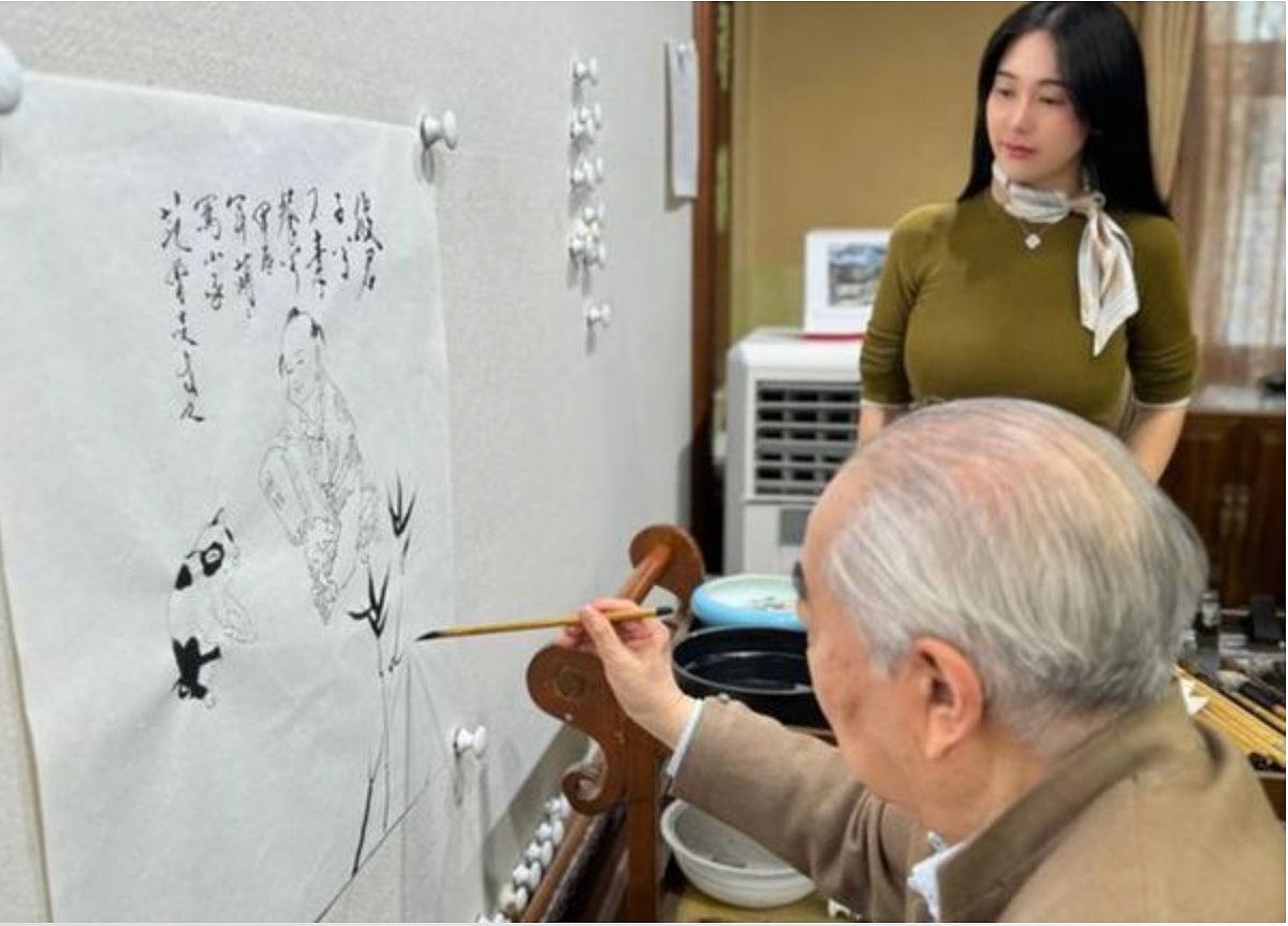 87岁国画大师范曾与小50岁妻官宣得子！与女儿、继子断绝关系（组图） - 7