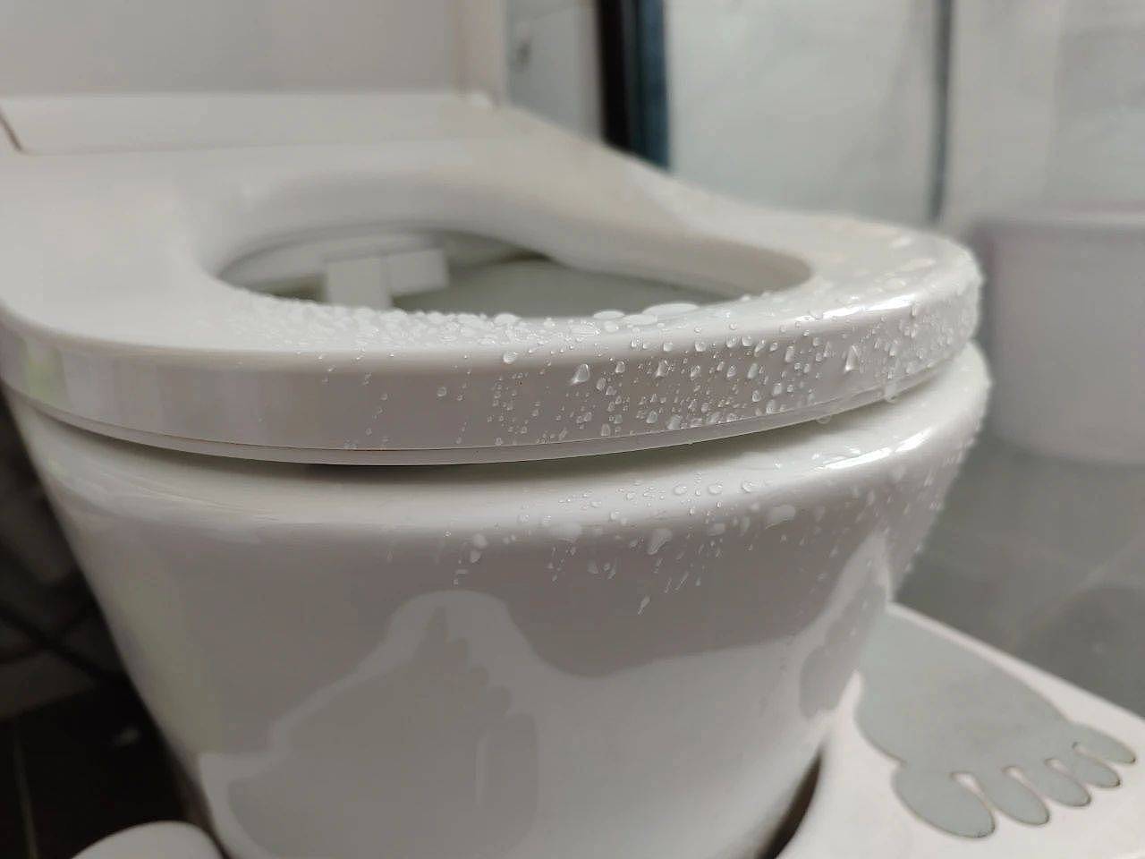不痛不痒只是泛红,竟是癌症中期!浙江男子悔惨,上完厕所记得看一眼……(组图) - 1