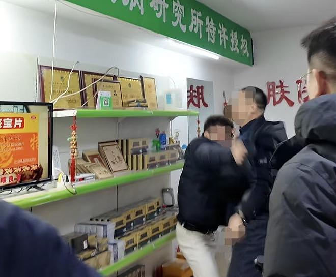 打假博主送检辽宁肤医堂产品发现有西药添加，讨说法被店主持刀威胁，多方回应（组图） - 14