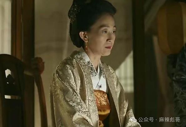 前任自杀,现任小25岁,他算渣吗?(组图) - 31