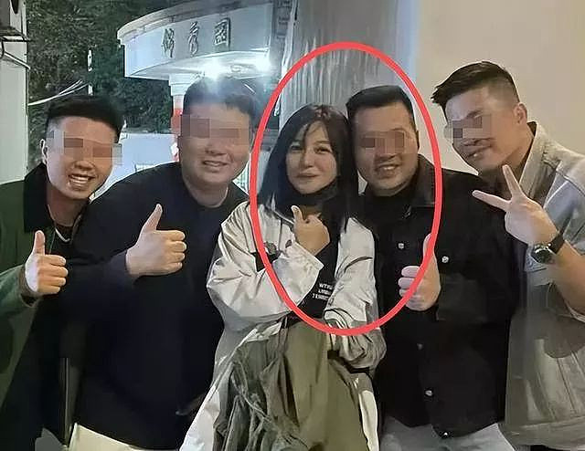 面相又变了!赵薇广东吃饭,又老又瘦没架子(组图) - 19