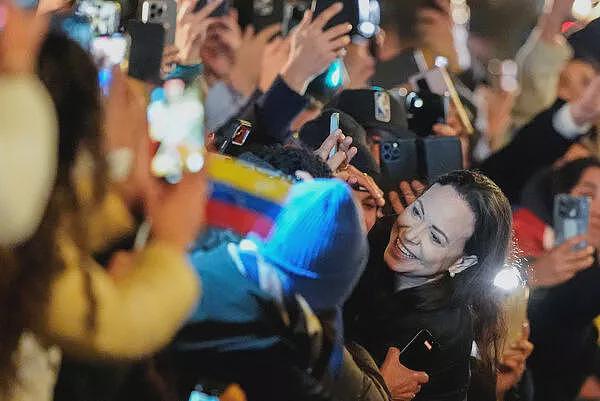 惊险逃亡！诺贝尔和平奖得主“乔装闯关”抵挪威（组图） - 2