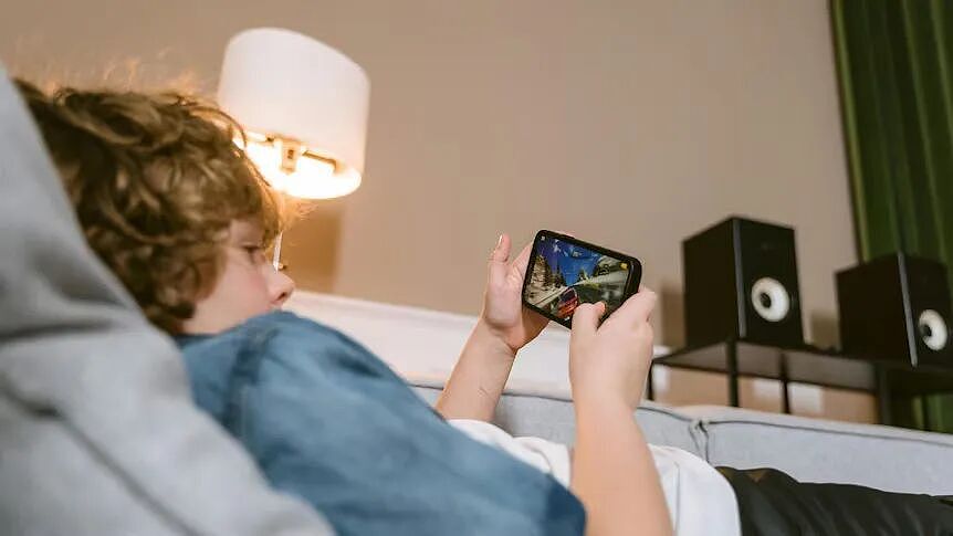 澳洲青少年不能上网了,这个暑假家长怎么办?(组图) - 2