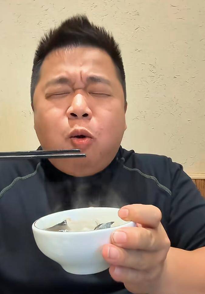 疑绑匪自首后续:蓝战非相关视频遭下架,千万网红戳穿绑匪3大谎言(组图) - 1