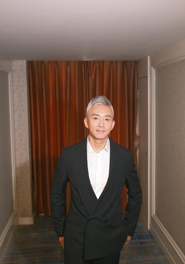 前央视主持人亚宁回归，与朱丹同台气场依旧，他的隐退成就了何炅（组图） - 17