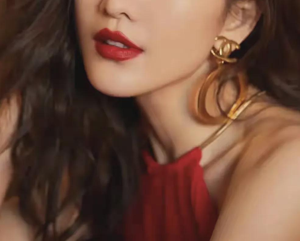 王鸥逼婚成功？未婚生女后领证，女儿首曝光（组图） - 6