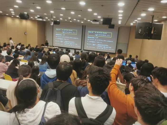 菲尔兹奖大热：90后女数学家王虹港大演讲，座无虚席！获赞优雅从容（组图） - 2