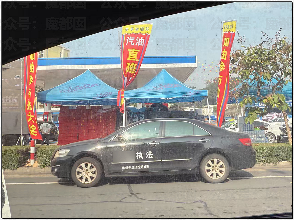 震撼！某加油站聘请靓丽大长腿模特促销引发排队（视频/组图） - 71