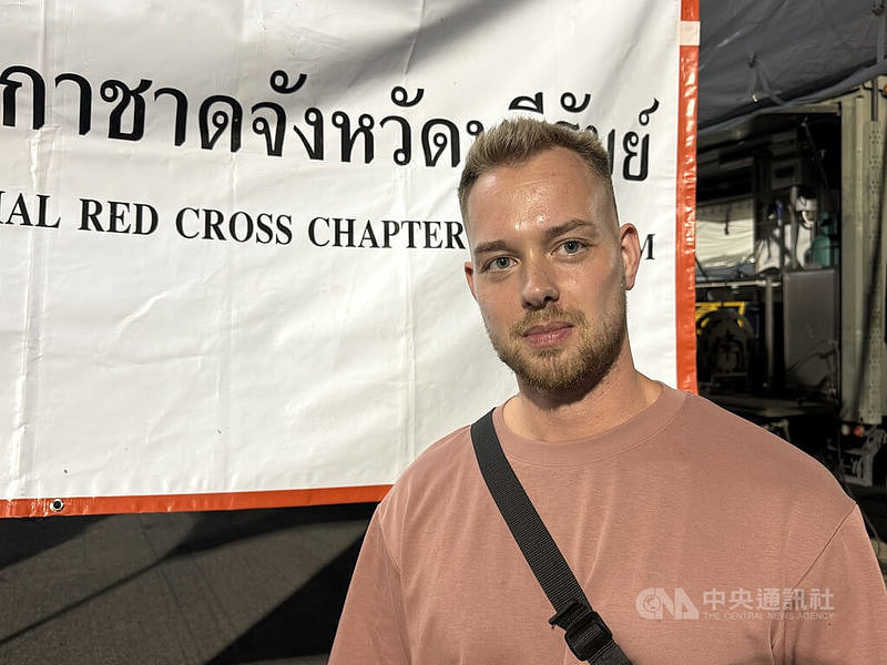 旅居泰柬边境德籍公民忆撤离:火箭声中匆忙逃命(组图) - 2