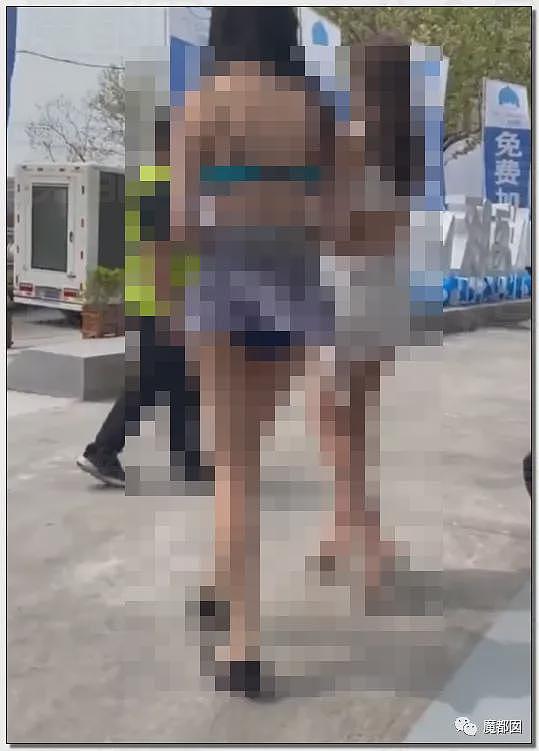 震撼！某加油站聘请靓丽大长腿模特促销引发排队（视频/组图） - 32