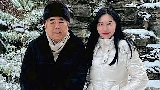 87岁国学大师官宣与小50岁娇妻生子! 与女儿继子断绝关系 数十亿家产大洗牌(组图) - 8