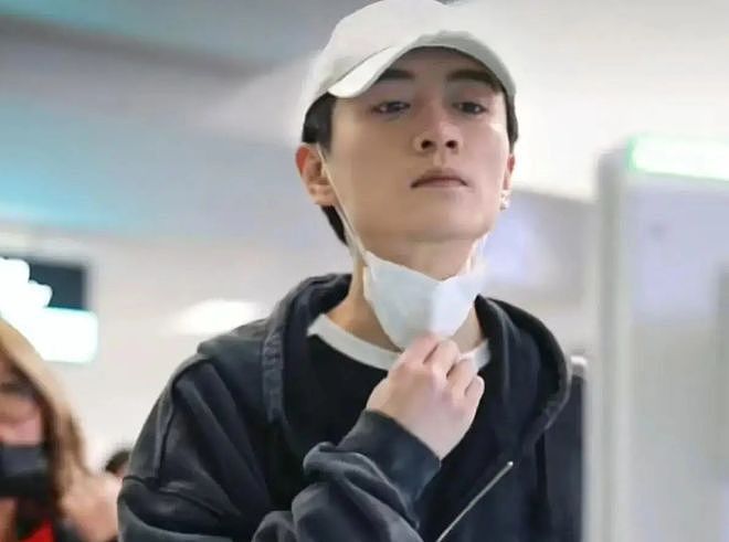 陈晓口碑全盘崩塌！求婚前没见陈妍希父母，把他当儿子丧礼都没去（组图） - 12