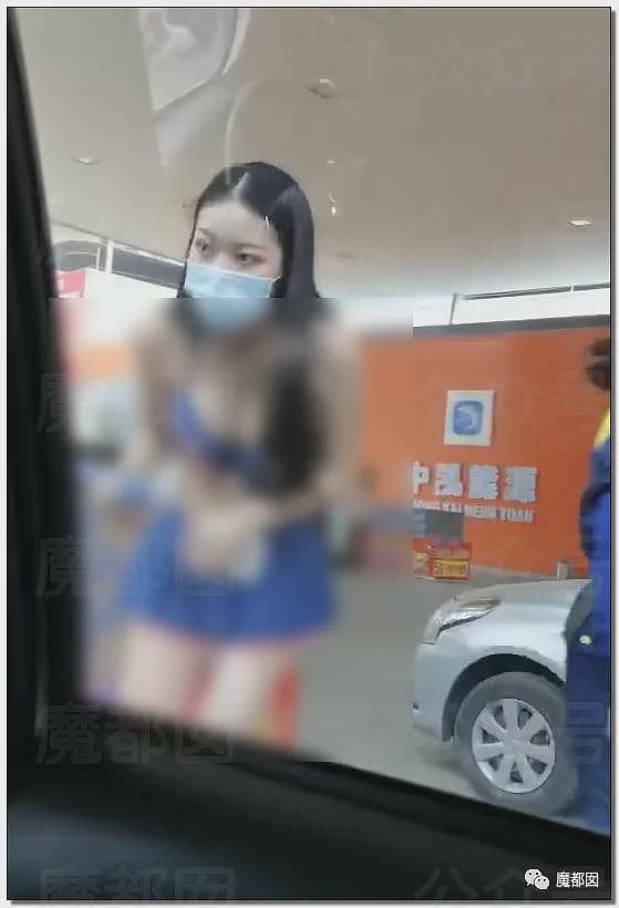 震撼！某加油站聘请靓丽大长腿模特促销引发排队（视频/组图） - 51
