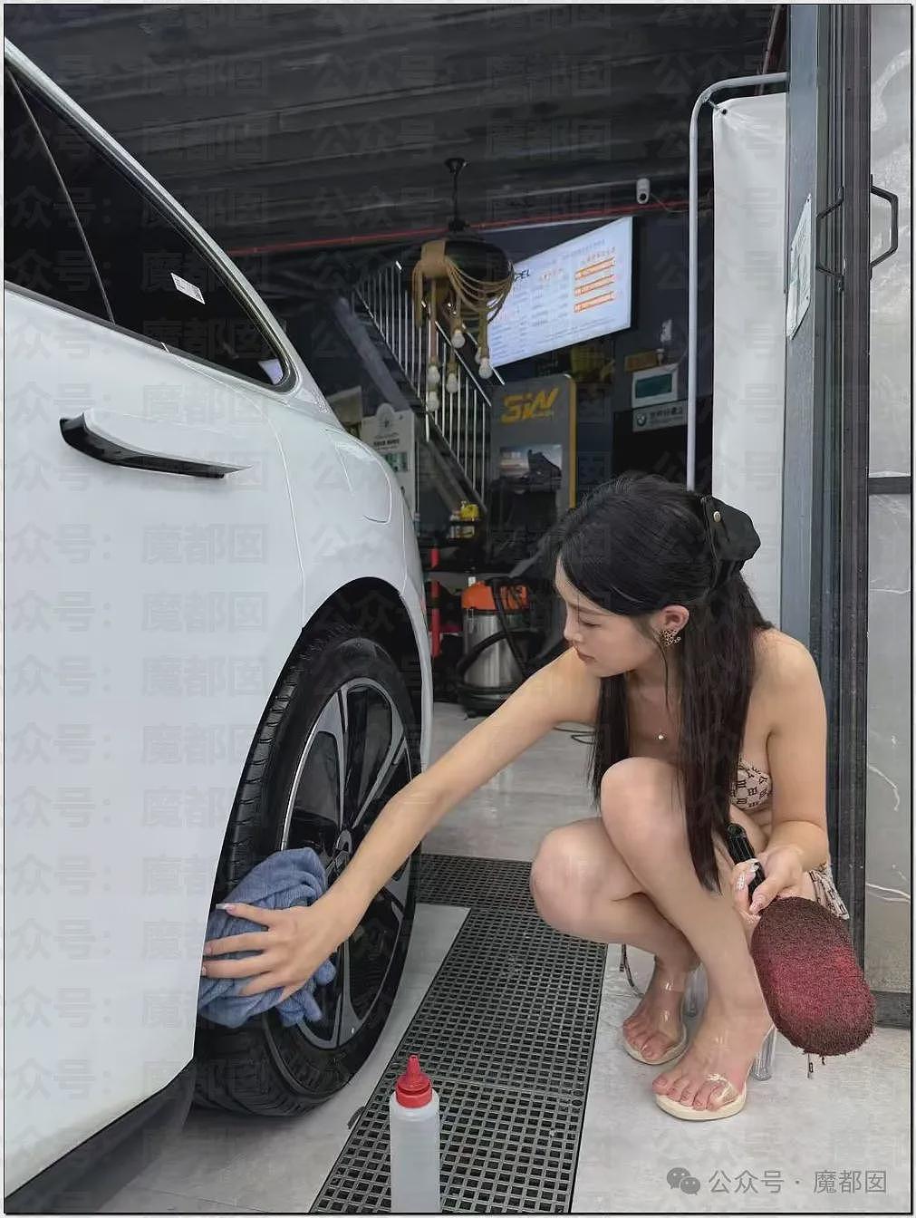 震撼！某加油站聘请靓丽大长腿模特促销引发排队（视频/组图） - 17