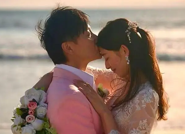 恭喜成功生女！奉子成婚低调办婚礼，早产数日一切顺利（组图） - 9