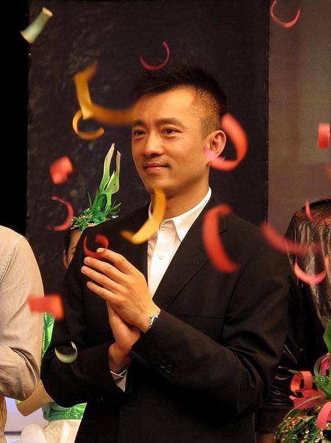 前央视主持人亚宁回归，与朱丹同台气场依旧，他的隐退成就了何炅（组图） - 10