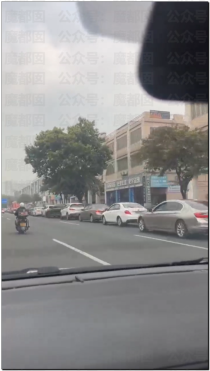 震撼！某加油站聘请靓丽大长腿模特促销引发排队（视频/组图） - 3