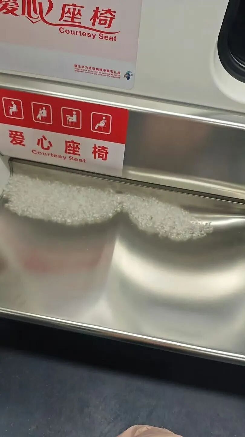 【爆笑】“拿到新电脑后第一件事把C盘删了…?”哈哈哈聪明人绞尽脑汁不如蠢人灵机一动!(组图) - 69