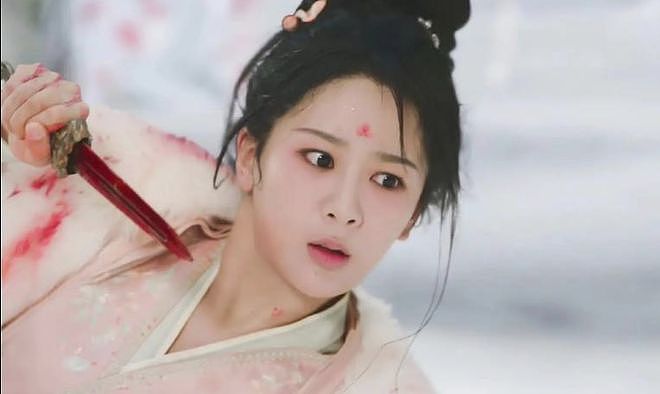 杨紫三封Queen,凭啥她能成内娱第一人?(组图) - 6