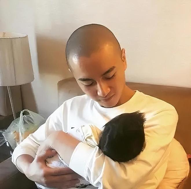 陈晓口碑全盘崩塌！求婚前没见陈妍希父母，把他当儿子丧礼都没去（组图） - 16
