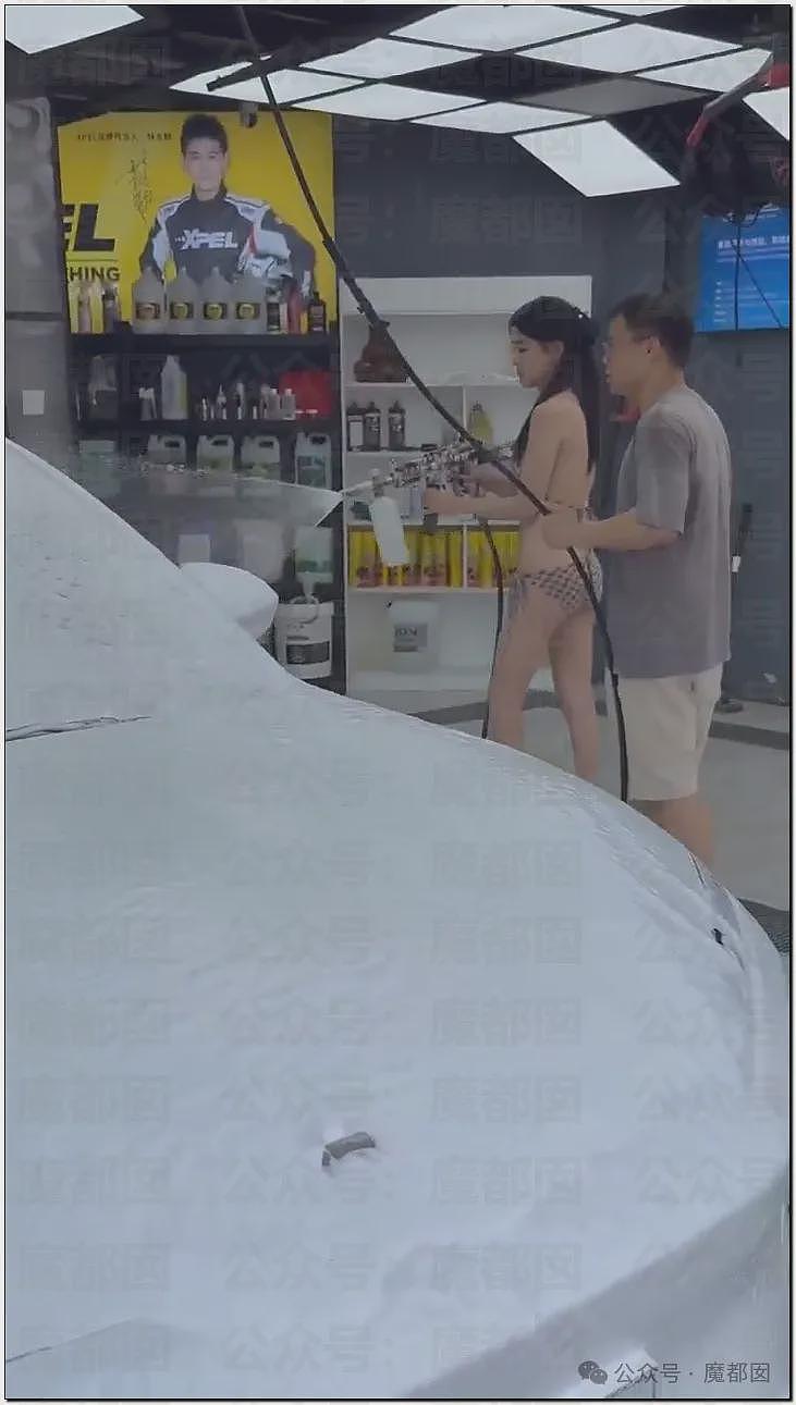 震撼！某加油站聘请靓丽大长腿模特促销引发排队（视频/组图） - 22