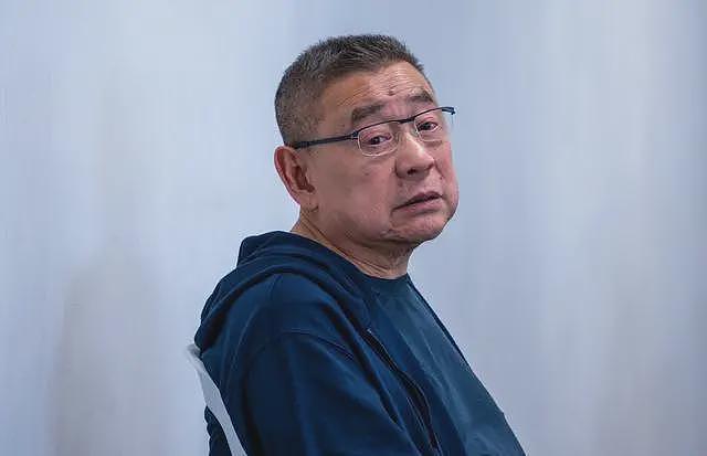 74岁刘銮雄老态龙钟,甘比这碗饭,不是谁都吃得了(组图) - 15