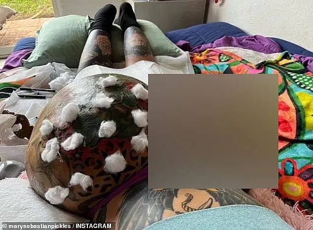 那个沉迷整形,把胸隆炸的网红突然过世?!死时已整成外星人,网友怀疑自杀...(组图) - 11