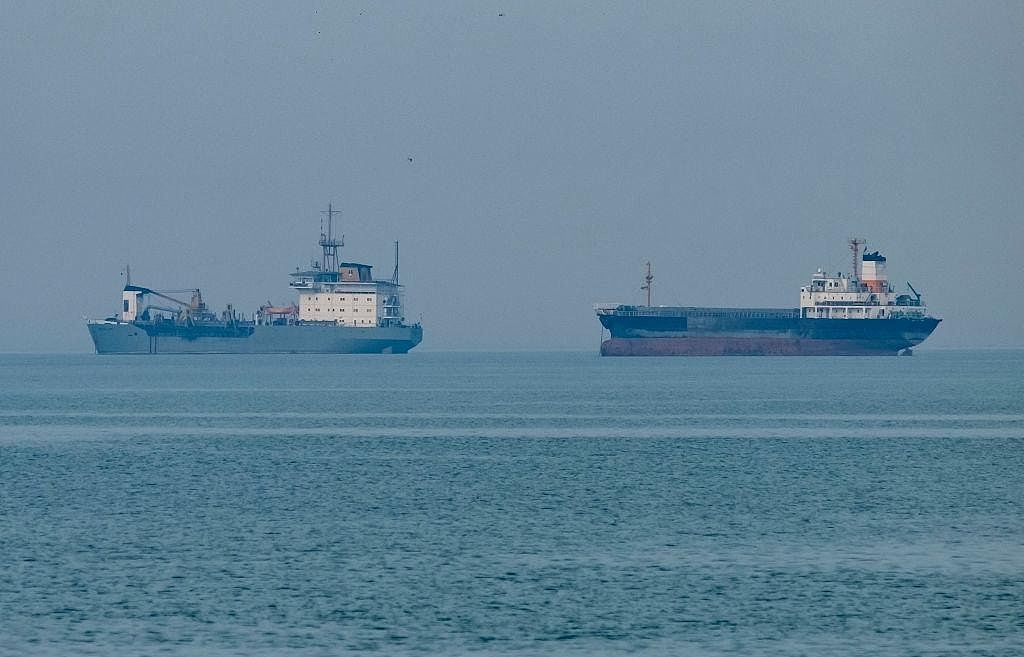 WSJ：美军首次海上拦截中国赴伊朗货船，没收军事装备包括武器（组图） - 2