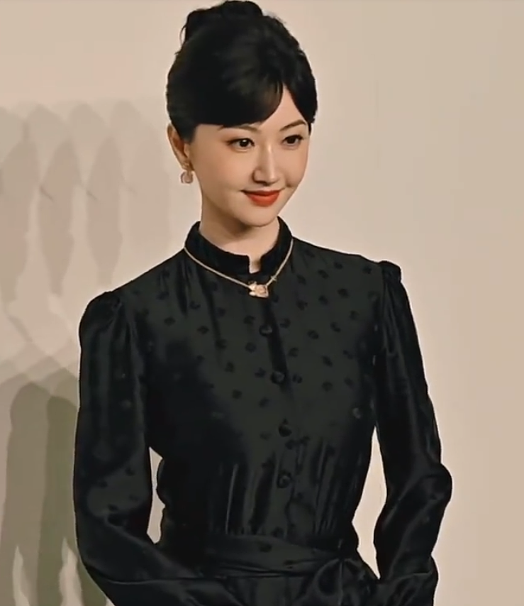 北京时尚夜：章子怡清新似大学生，景甜变化大，郑钦文不输女明星（组图） - 16