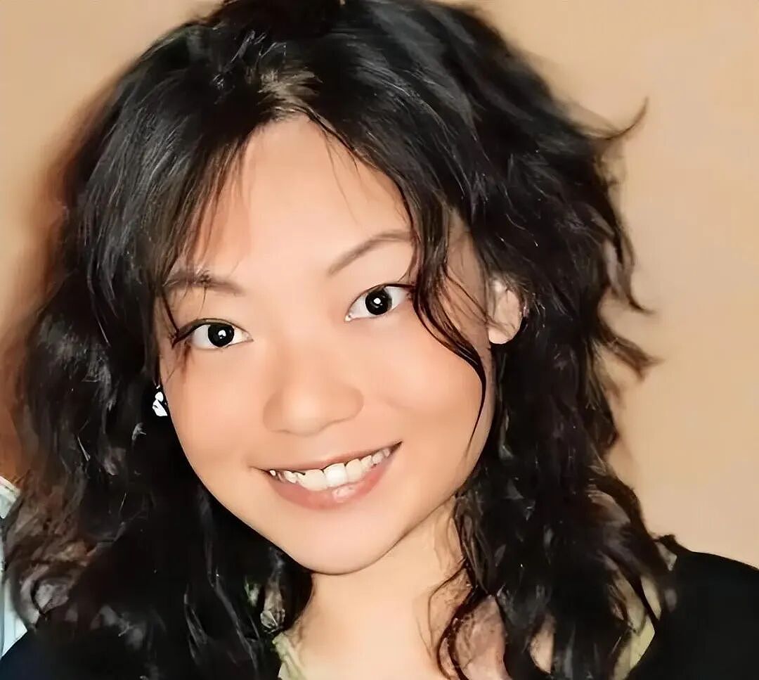 豪门最惨阔太！22岁放弃牛津嫁豪门，结婚8年牙齿掉光，形似骷髅！被扫地出门的她，如今怎样了？（组图） - 2