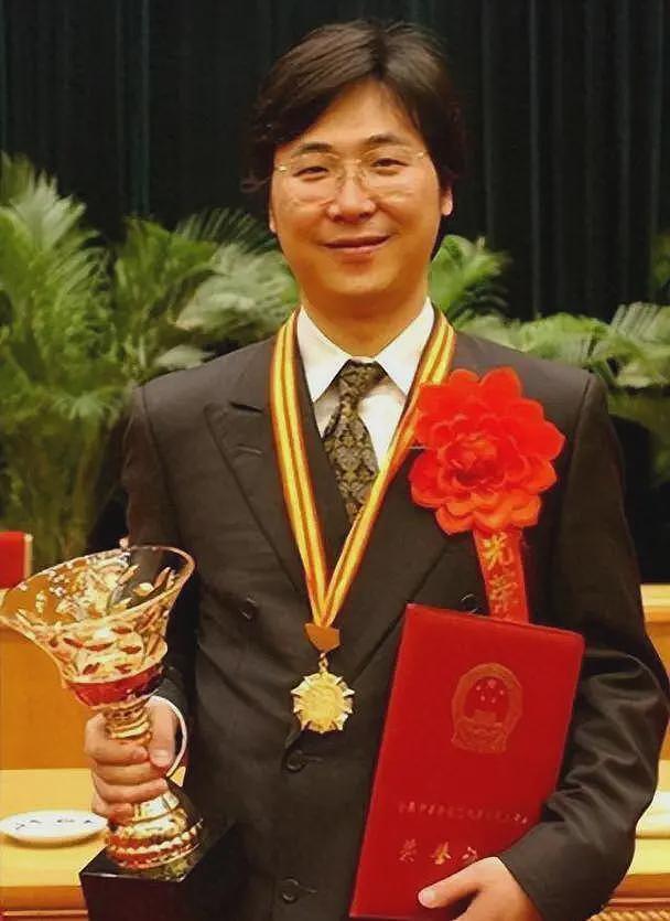 没想到范曾还有个义子,57岁是知名歌唱家,在上海音乐学院当院长(组图) - 11
