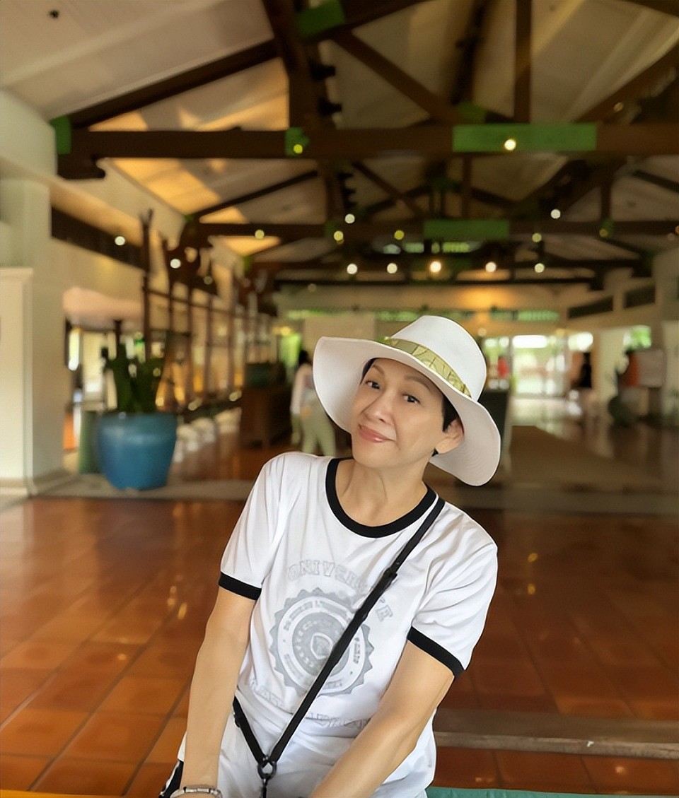 香港知名女星发生意外，左脚骨裂肿起来很高，曾与周润发闪婚闪离（组图） - 8