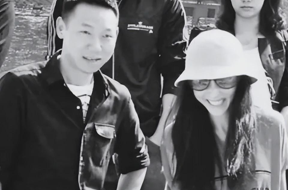 张柏芝大儿子在深圳餐厅！鼻大眼小有雄性魅力，网友：像东南亚人（组图） - 18