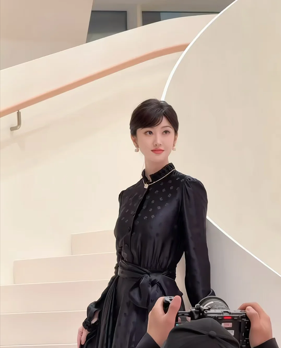 北京时尚夜：章子怡清新似大学生，景甜变化大，郑钦文不输女明星（组图） - 17