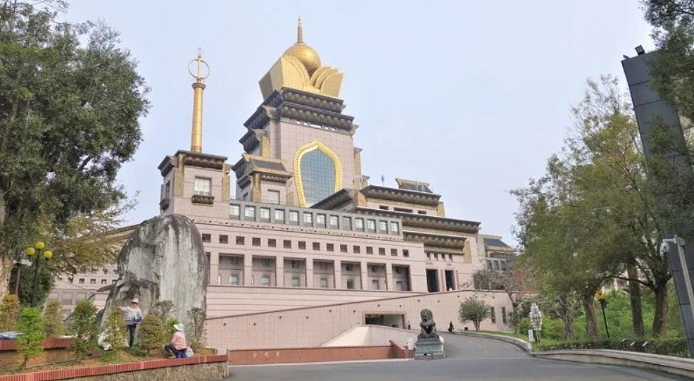 台湾名刹禅修班爆性侵案,硕士男8次下药性侵师弟全程录影(组图) - 1