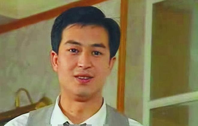 钱再多有什么用！55岁路都走不稳的张嘉益，给中年男人提了个醒（组图） - 11